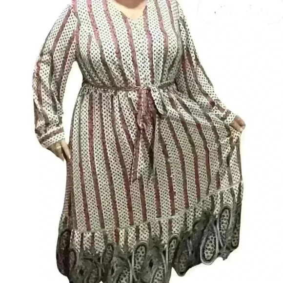 Lane Bryant Plus Size 20 Paisley Tiered Maxi Dress V-Neck Shirtdress - Picture 10 of 10